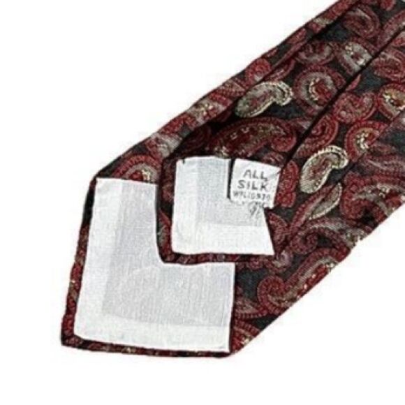Vintage Deep Red Paisley Silk Tie - Picture 6 of 6